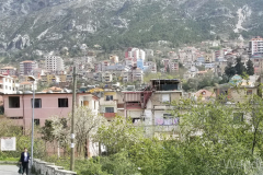 Cruje, Albania